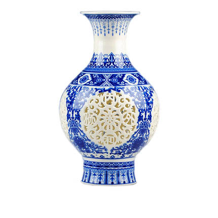 Blue and white hollow ceramic vase Jahrriesnge porcelain of colorful hollow vase cna0665