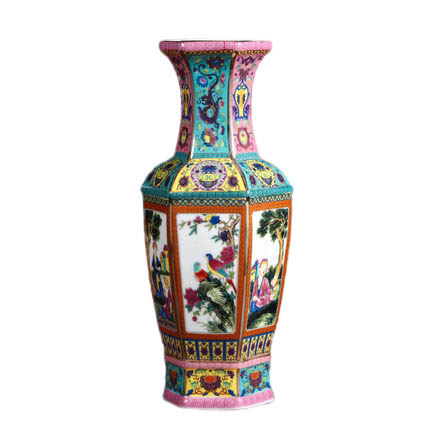 Jahrriesnge porcelain of outline in gold vase cna0884 