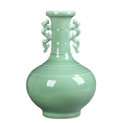 Two ears mint glazed green chinese porcelain vase and ornament Jahrriesnge porcelain of green binaural vase cna0915