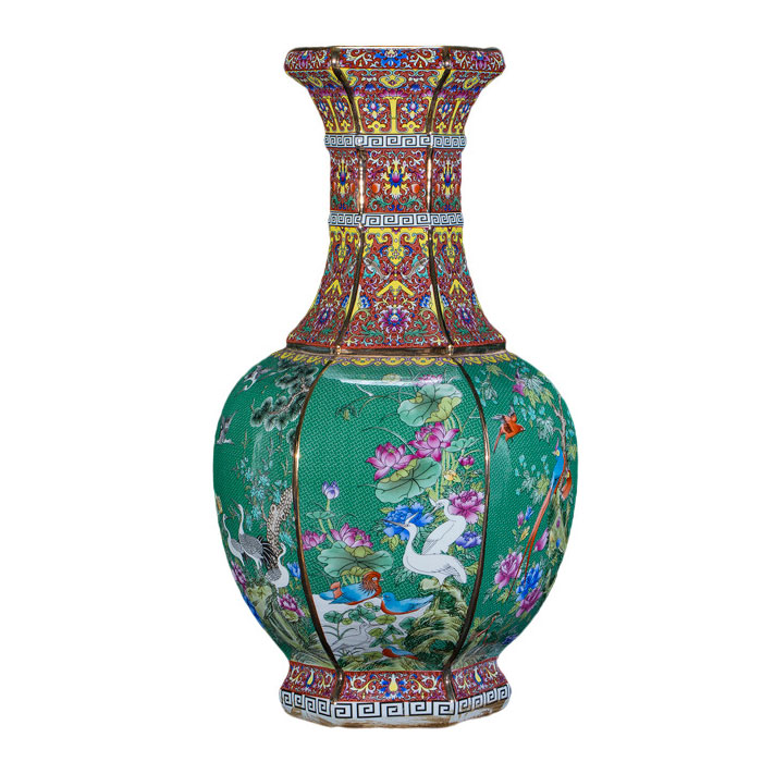 Qing dynasty qian long green enamel pastel ceramics vase and ornament Jahrriesnge porcelain of cna1187