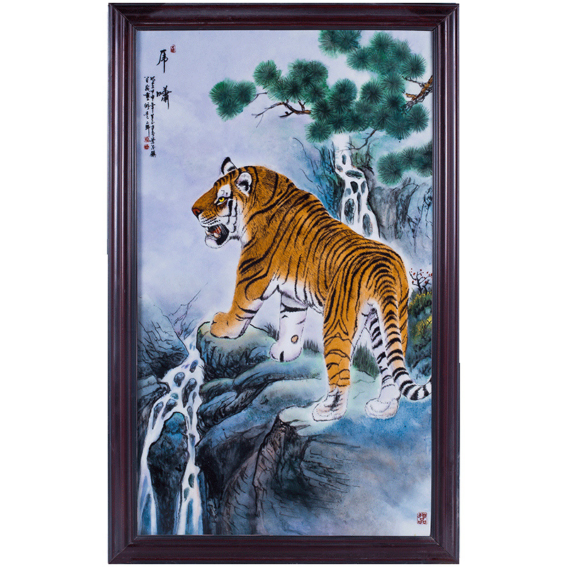 Hand painted pastel tiger roaring ceramic hanging plate living room Jahrriesnge porcelain painting of cna1524
